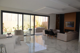 
                                                                                        Vente
                                                                                         VILLA 325 M² - 13 PIÈCES - MARRAKECH VLA0947