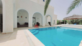 
                                                                                        Vente
                                                                                         VILLA AVEC PISCINE À AGHIR DJERBA TUNISIE