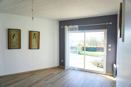 
                                                                                        Vente
                                                                                         Villa contemporaine de plain-pied avec piscine.