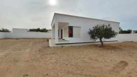 
                                                                                        Vente
                                                                                         VILLA DE PLAIN-PIED À DJERBA HOUMT SOUK - RÉF V674