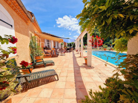 
                                                                                        Vente
                                                                                         VILLA DE STANDING 217m², GGE, TERRASSE, PISCINE, TERRAIN 4 207m²  