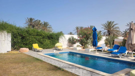 
                                                                                        Location
                                                                                         VILLA MEUBLÉE AVEC PISCINE-ZONE TOURISTIQUE DJERBA