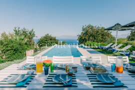 
                                                                                        Location de vacances
                                                                                         Villa Persephone