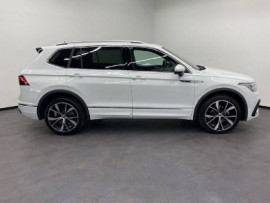 
                                                                                        Voiture
                                                                                         Volkswagen Tiguan Allspace R-Line 2023