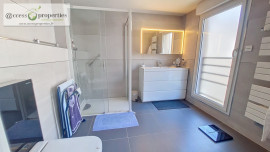 
                                                                                        Vente
                                                                                         ANTIBES CENTRE : appartement de 105m² - garage