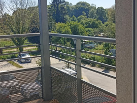 
                                                                                        Vente
                                                                                         2 pièces avec balcon de 6,34m² et vue sur jardins