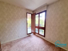 
                                                                                        Vente
                                                                                         3/4 pièces avec balcon-terrasse à rénover