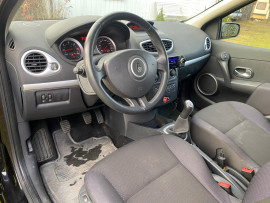 
                                                                                        Voiture
                                                                                         A donner Renault CLIO 2007 1.5-68D Diesel