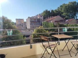 
                                                                                        Colocation
                                                                                         Agréable T2 Parking Balcon Clim