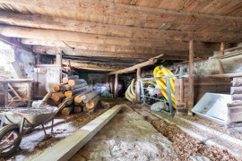 
                                                                                        Vente
                                                                                         Ancienne ferme de 880 m² au Val d'Arcomie (15)