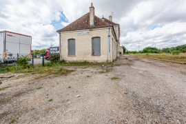 
                                                                                        Vente
                                                                                         Ancienne gare + habitation Châtillon s/ Seine