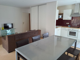 
                                                                                        Vente
                                                                                         Appartement 2 pièces avec Garage et Balcon filant