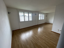 
                                                                                        Location
                                                                                         Appartement 2 pièces avec une belle pièce de vie