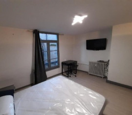 
                                                                                        Location
                                                                                         Appartement 2 pièces de 32m² meublé 1 chambre