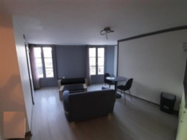 
                                                                                        Location
                                                                                         Appartement 2 pièces de 32m² meublé 1 chambre