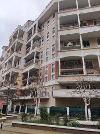 
                                                                                        Location
                                                                                         Appartement 2 pièces en duplex Courbevoie - proche Défense (loyer tout inclus)