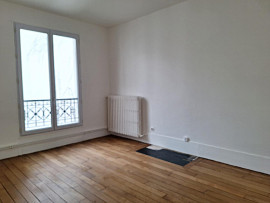 
                                                                                        Vente
                                                                                         Appartement 2 pièces, lumineux dernier étage