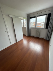 
                                                                                        Location
                                                                                         Appartement 2 pièces non meublé Lille Centre - 259088