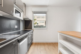 
                                                                                        Vente
                                                                                         Appartement 2 pièces, vient d être refait à neuf