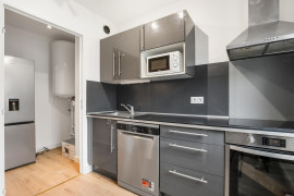 
                                                                                        Vente
                                                                                         Appartement 2 pièces, vient d être refait à neuf