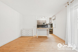 
                                                                                        Vente
                                                                                         Appartement 2 pièces, vient d être refait à neuf