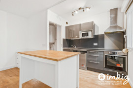 
                                                                                        Vente
                                                                                         Appartement 2 pièces, vient d être refait à neuf