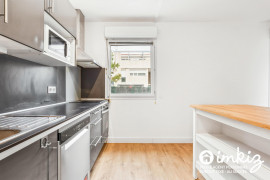 
                                                                                        Vente
                                                                                         Appartement 2 pièces, vient d être refait à neuf