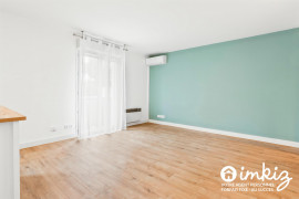 
                                                                                        Vente
                                                                                         Appartement 2 pièces, vient d être refait à neuf