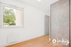 
                                                                                        Vente
                                                                                         Appartement 2 pièces, vient d être refait à neuf