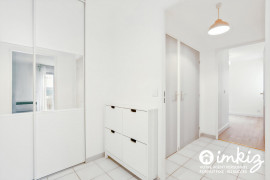 
                                                                                        Vente
                                                                                         Appartement 2 pièces, vient d être refait à neuf