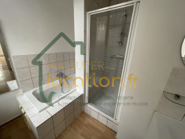 
                                                                                        Location
                                                                                         Appartement 3 chambres, centre ville