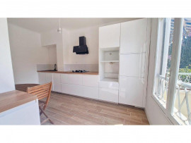 
                                                                                        Vente
                                                                                         Appartement  3 Pièce(s) 68 m²  à vendre