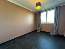 
                                                                                        Vente
                                                                                         Appartement 3 pièces 65m²