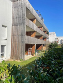 
                                                                                        Vente
                                                                                         Appartement 3 pièces, balcon et parking