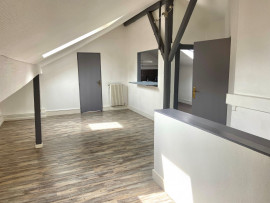 
                                                                                        Vente
                                                                                         SCY CHAZELLES- F2 Sous comble