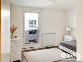 
                                                                                        Vente
                                                                                         Appartement 3p  avec loggia vue sur la Tour Eiffel