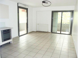 
                                                                                        Vente
                                                                                         Appartement 4 pièces