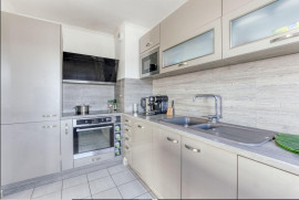 
                                                                                        Vente
                                                                                         Appartement 4 pièces