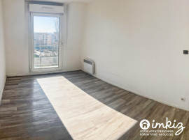 
                                                                                        Vente
                                                                                         Appartement 4 pièces avec terrasse sans vis à vis