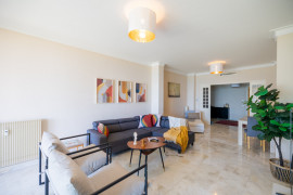 
                                                                                        Vente
                                                                                         Appartement 4 pieces vue mer promenade des anglais 133m2 avec terrasse