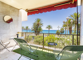 
                                                                                        Vente
                                                                                         Appartement 4 pieces vue mer promenade des anglais 133m2 avec terrasse