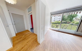 
                                                                                        Vente
                                                                                         Appartement 5 pièces avec balcon - 4 chambres