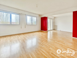 
                                                                                        Vente
                                                                                         Appartement 5 pièces dans résidence avec Piscine