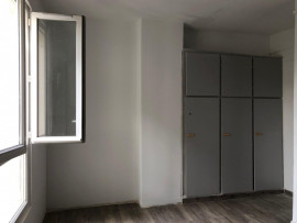 
                                                                                        Vente
                                                                                         Appartement 5 pièces en Triplex sur jardin