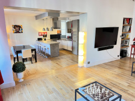 
                                                                                        Vente
                                                                                         Appartement 5 pièces , hyper centre , 3mn du RER A