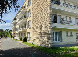 
                                                                                        Vente
                                                                                         Appartement avec parking et balcon