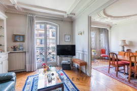 
                                                                                        Vente
                                                                                         Appartement raffiné avec charme de l’ancien