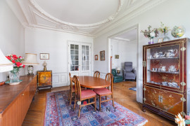 
                                                                                        Vente
                                                                                         Appartement raffiné avec charme de l’ancien