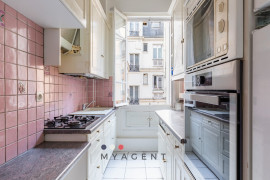 
                                                                                        Vente
                                                                                         Appartement raffiné avec charme de l’ancien