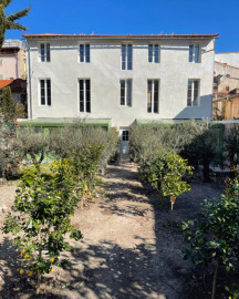 
                                                                                        Vente
                                                                                         Appartement de 4 pièces sur jardin - Vieil Antibes